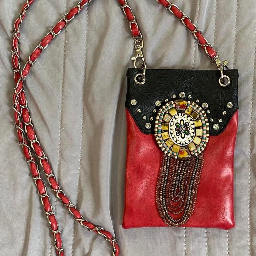 Red and black crossbody bag with chain strap and bead detail 7"‎ x 5"